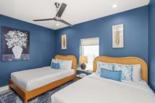 8th Ave South Gem Spacious Home for Groups of 12 - 2