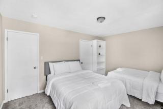 Miami Family Friendly in Forestdale - 4