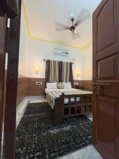 Kolkata Vintage Stay - 2BHK with Bengali Home Vibe - 6