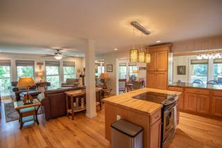 Retriever Beach - New River-frontage with Your Own Private Beach! Fire Pits - Games and More! - 6