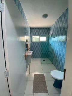 Casa ampla com área externa e estacionamento - 2