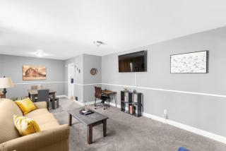 Broadmoor Bungalow - Both Units - 4
