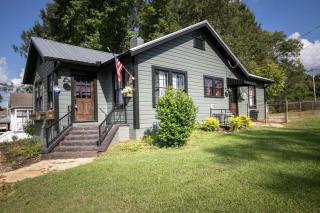 4th Ave East Lake Stunner - 9