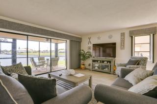 Covered Lanai and Waterfront View Cape Coral Condo - 6