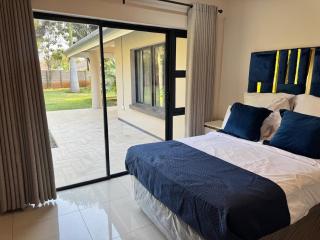 Casa 4 Bedroom house with Solar and Borehole water - 8