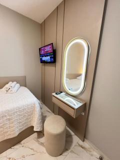 Apto compacto, novo e moderno - 1