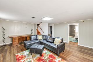 1 Mi to Mount Vernon! Family Home with Large Yard - Newton Woods - 9