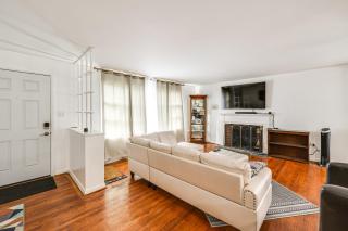 1 Mi to Mount Vernon! Family Home with Large Yard - 6