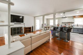 1 Mi to Mount Vernon! Family Home with Large Yard - Newton Woods - 4