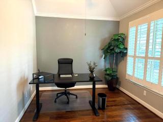 Cozy 4bdrm 3bath Home in The Woodlands - 8