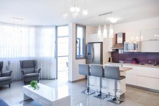 Cozy 2BR with big balcony by HolyGuest - 7