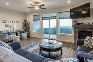 The Captains Lookout Sleeps 6, Hot Tub, Pet Friendly, Ocean View - 1