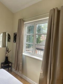 Valentinez Properties - Apart Hotel with a garden in Liverpool - 4
