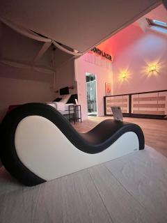 La Maison Du Plaisir Loveroom Pontorson - 8