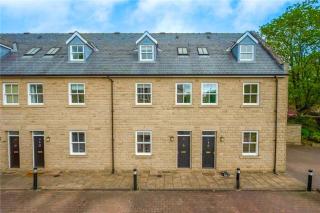 Town House with Hot Tub & Free Parking - 0