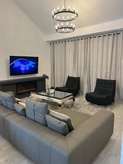 Luxury 3 BR in Gated Community - 8