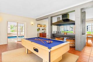 Rustic Farmhouse Retreat with Wood-Fire Hot Tub by Host Agents - Kapstadt - 2