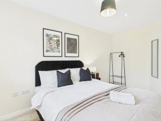 NEW Modern Apartment Apartment by Signature Stays - 6