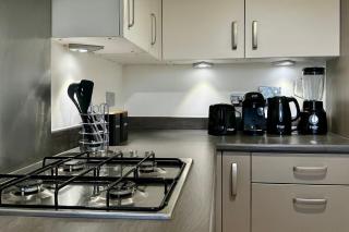 City Centre Contractors 2BR with Lift Parking Xscape MKTheatre wilan lake Campbell Park - 3
