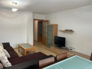 Apartamento de 4 dormitorios muy céntrico en San Juan Pueblo a tan sólo 2,5 km de la playa de San Juan y Muchavista - 7