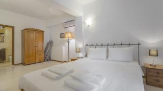 Villa with Garden Shared Pool – 4 Min from Beach - 2