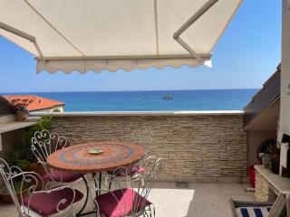 Splendida mansarda sul mare - 0