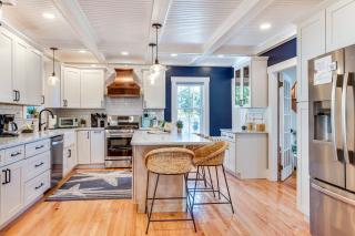 2 Mi to Beach Getaway with Hot Tub in Wells! - 6