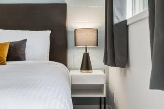 Gateway Suites Explore the Rocky Mountains - 1