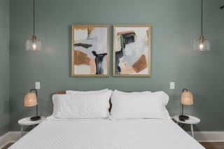 Sleeps 32 Only 10 minutes to Broadway 4 Condos Side by Side - 3