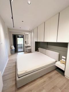 Modern new apt, prime location&view - 2