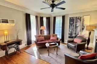 The Entire Lotus House Downtown - 6