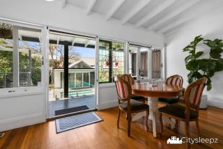 Family Home with Pool and Garden - Walk to Bay Run - 3