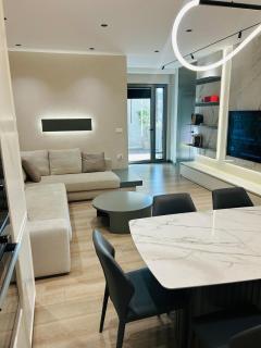 Modern new apt, prime location&view - 4