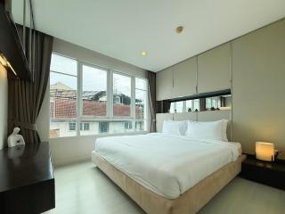 Modern Stay Near ICONSIAM l Steps to BTS Krung Thon Buri l Ultra Fast WiFi - 9