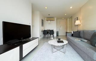 Modern Stay Near ICONSIAM l Steps to BTS Krung Thon Buri l Ultra Fast WiFi - 2