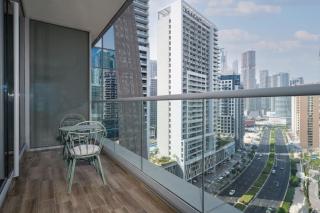 Contemporary Business Bay 1-Bed with City Views - 9