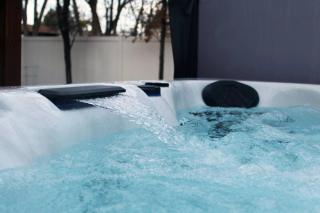 Apres Abode Ski Retreat Hot Tub and Games - 0