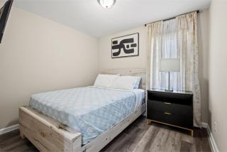 Private Fenced Yard - Fireplace - Free Parking - 1
