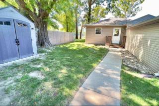 Waterfront 4BR House w Sunset View & Fenced Yard - 3