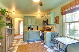 Walkable Location Historic Home in Charles Town! - 2