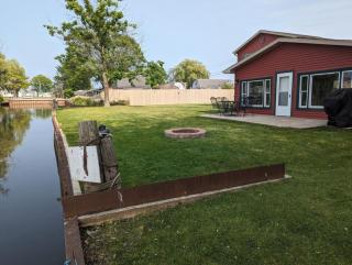 Catch on the Canal - Waterfront Getaway Near Casino, Dining & Entertainment - 7