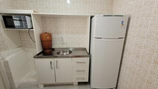 Quarto em apartamento com vida a pé no BOM FIM - 1