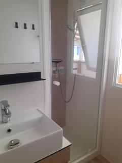 Mobil-home 3 ch 2 sdb dans camping 4 étoiles - 2