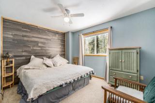 Cozy Log Cabin W Views & Bbq Deck - 7