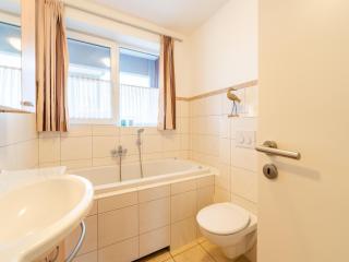 liebevoll eingerichtetes Appartement - 8