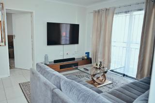 CLOSE TO SANDTON and The Airport - Johannesburg - 7
