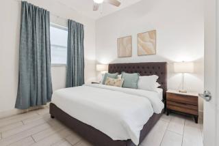 Downtown Dallas Gem no. 304 - 9