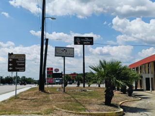 Woodfield Inn & Suites Hotel O, Yoakum TX 111 - 6