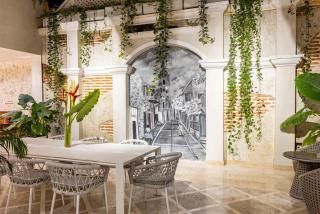 IsaLuna Luxury House - 1