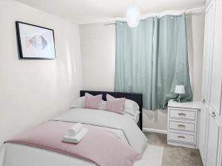 Spacious 3BR near Etihad and Coop Live Free Parking - Manchester - 8